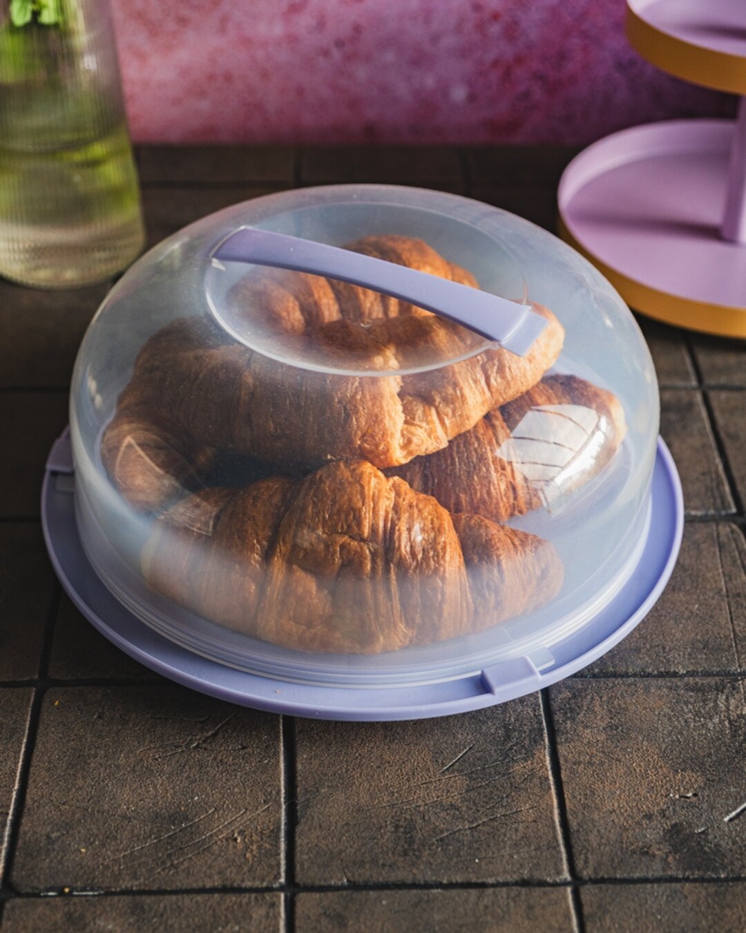 Boîte à gâteau ronde avec couvercle 28 cm, récipient pour pâtisseries - Forno Dolci - transparent, violet